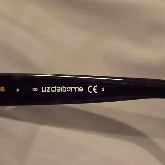 Liz Claiborne Dark Havana Sunglasses brand new in case - Picture 6 of 14